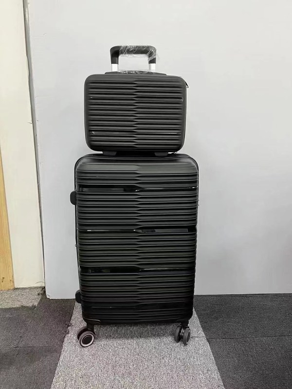 Zestaw bagażu z materiału PP wielobarwny, odporny na wstrząsy