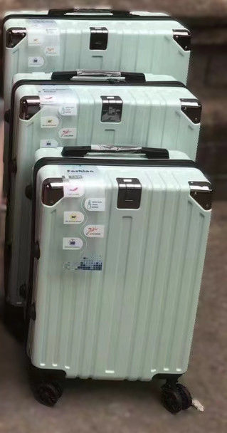 Nowy projekt 20 cali Business Boarding Case ABS Aluminium Frame Walizka PC Bagaż podróżny z ukrytym hakem