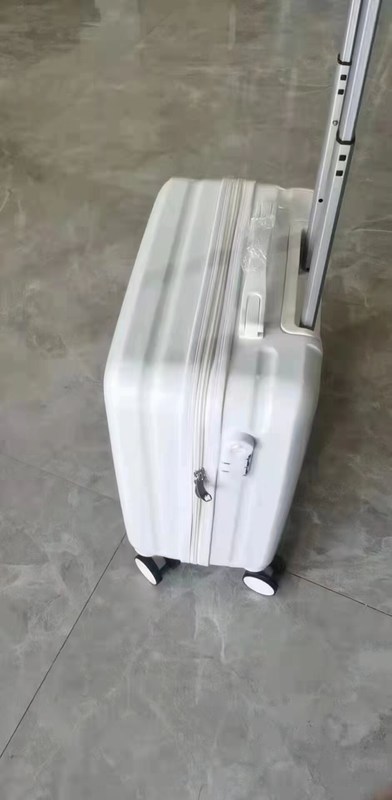 Unisex 18 20 24 cali Wytrzymały i mocny materiał ABS Walizka dla chłopców i dziewcząt