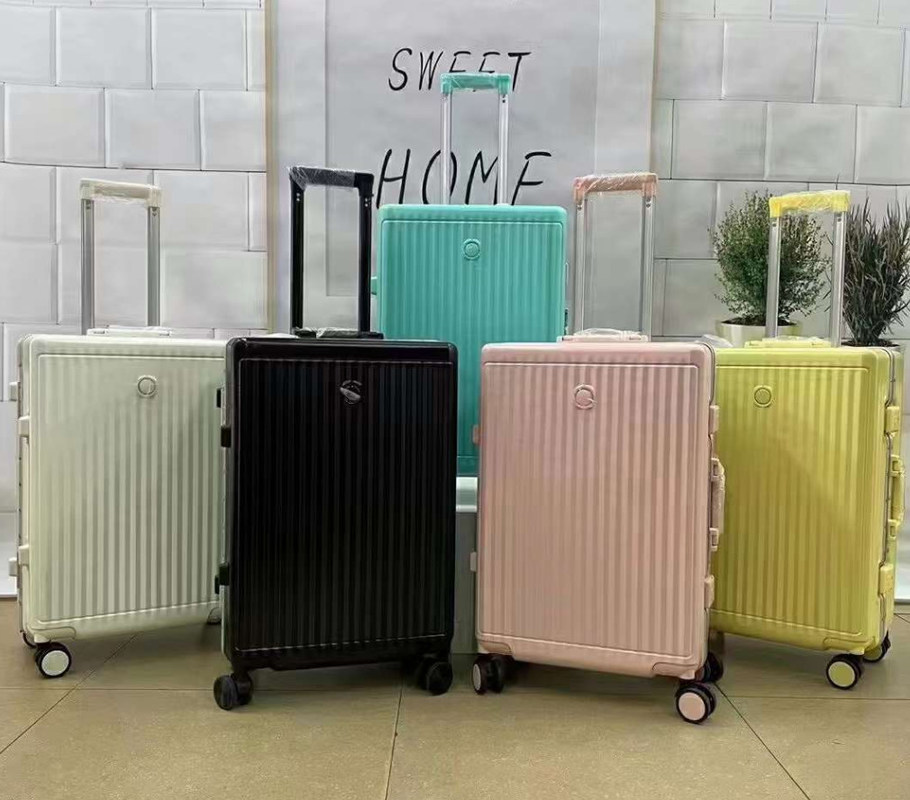 Wielokolorowy zamek, lekki, trwały, twardy, czterokołowy spinner, wielkość kabiny