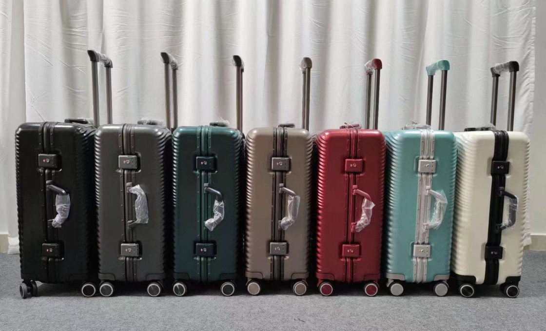 Jasny kolor ABS + PC Aluminium Ręcznik Bagaż Cena Wysoka jakość Najnowszy bagaż Pojazd bagaż bagaż bagaż bagaż bagaż bagaż