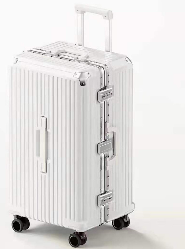 Wyposażone w urządzenia do przechowywania bagażu